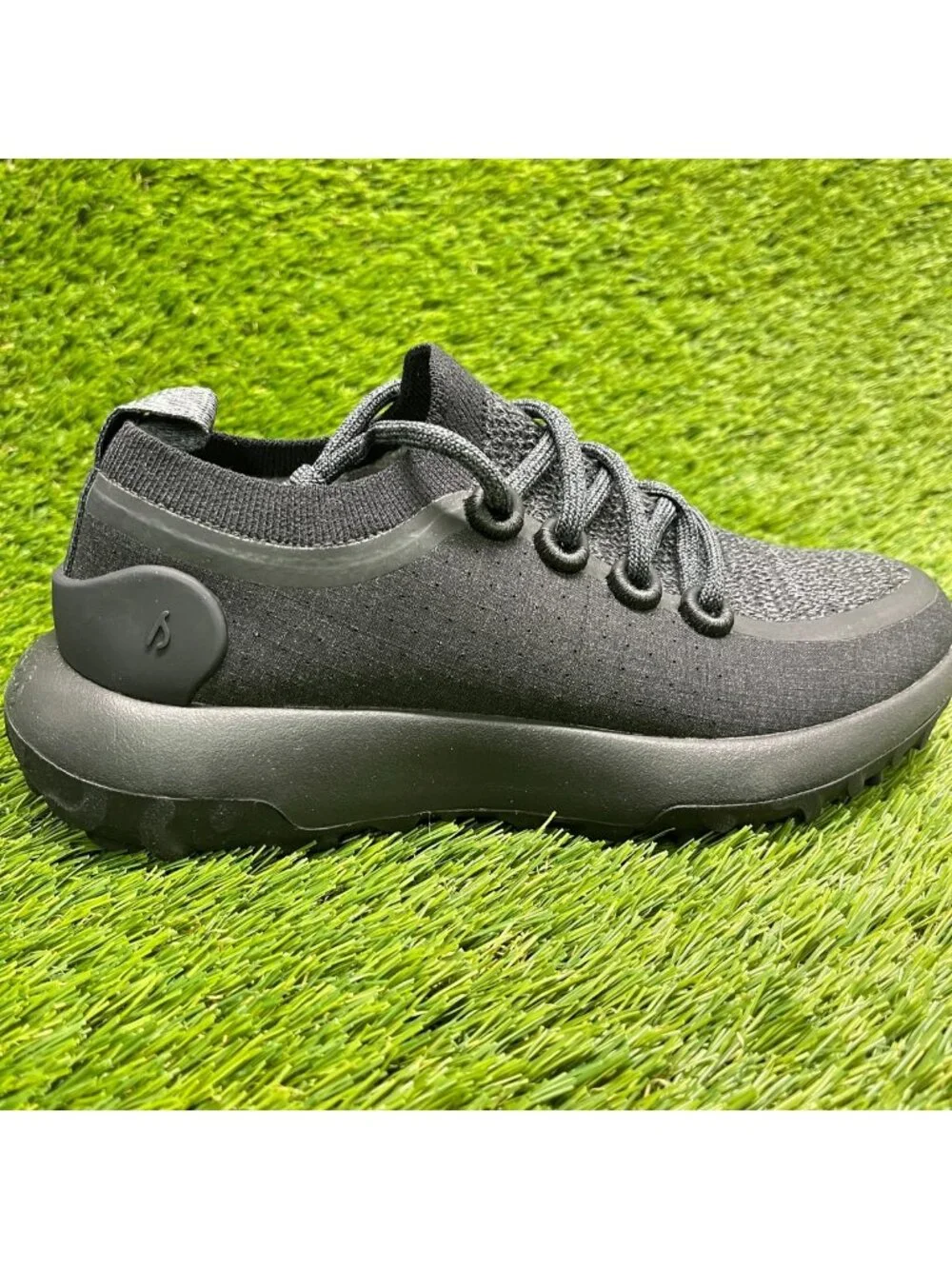 Allbirds Trail Runner SWT Womens Size 7 Natural Black Athletic Shoes Sneakers